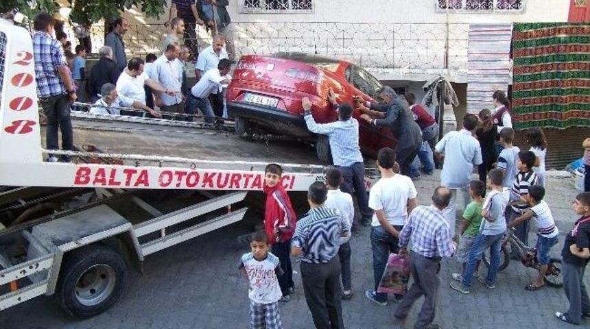 Panik Yapan S&uuml;r&uuml;c&uuml; Kaza Yaptı