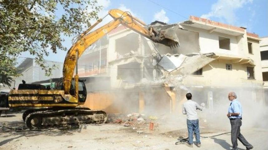 Fatih&rsquo;te Yıkım Başladı