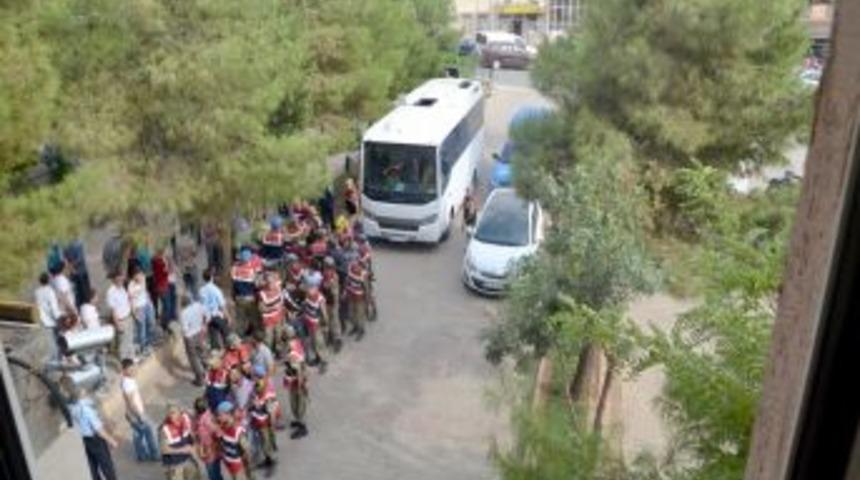 Mardin&rsquo;de PKK yandaşlarına uyuşturucu baskını