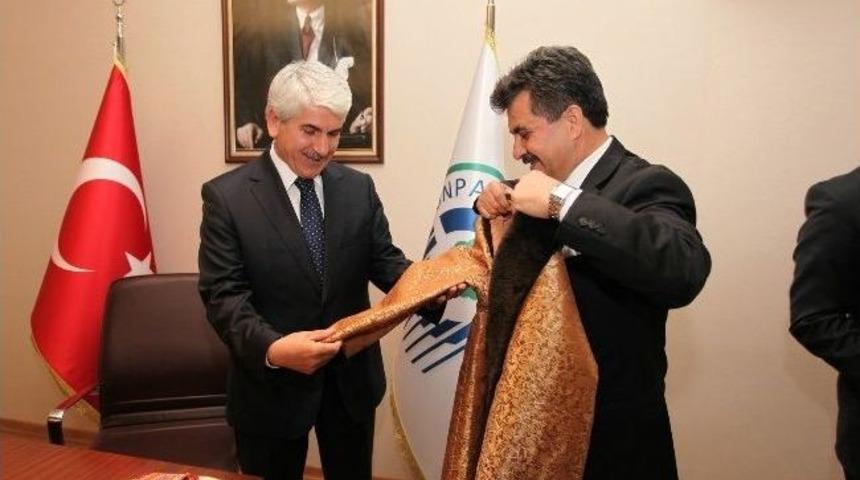 Ahilik Komitesi Başkan Sakallı&rsquo;yı Ziyaret Etti