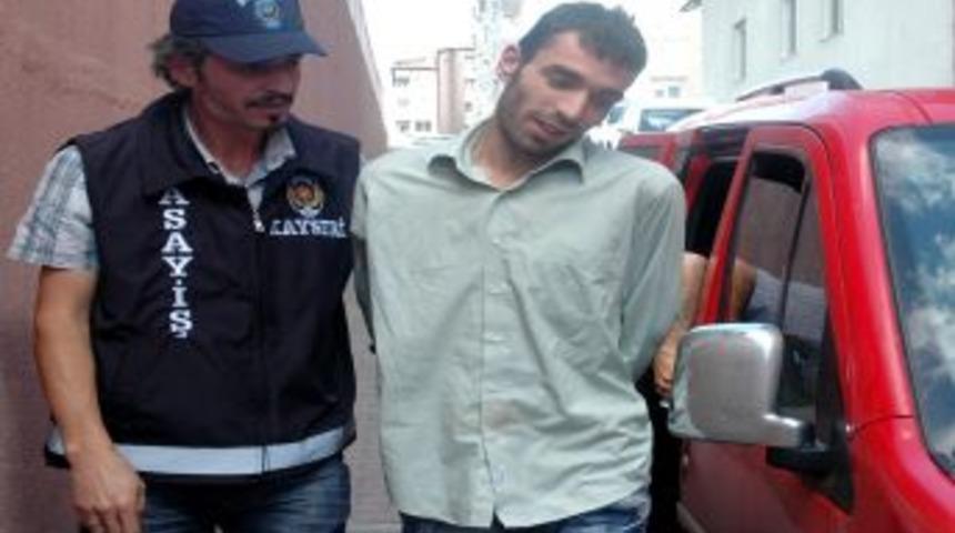 Annesini &Ouml;ld&uuml;ren Gen&ccedil; Pişman Olmadığını S&ouml;yledi