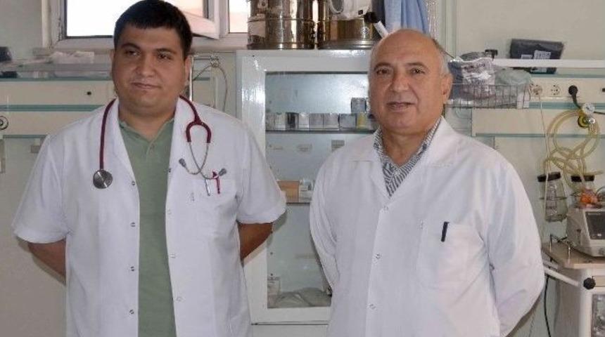 Baba Oğul Aynı Hastanede G&ouml;rev Yapıyor