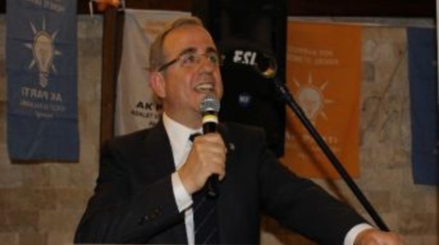 İzmir'in "&ccedil;&ouml;p Tesisi Krizi" İyice Kızıştı