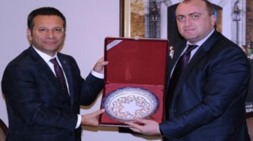 G&uuml;rcistan Acara &Ouml;zerk Cumhuriyeti H&uuml;k&uuml;met Başkanı Archil Khabadze Samsun'da