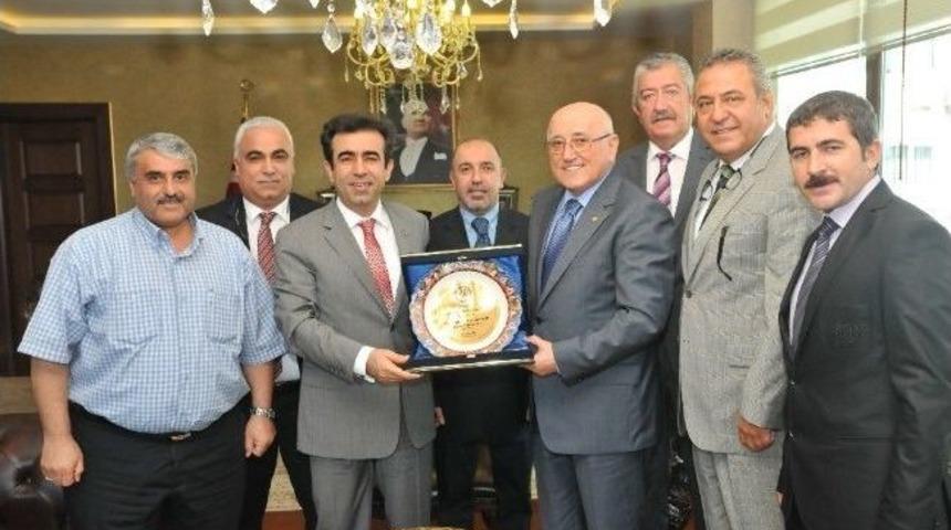 Vali Güzeloğlu Mtso Ekav Yönetim Kurulunu Kabul Etti