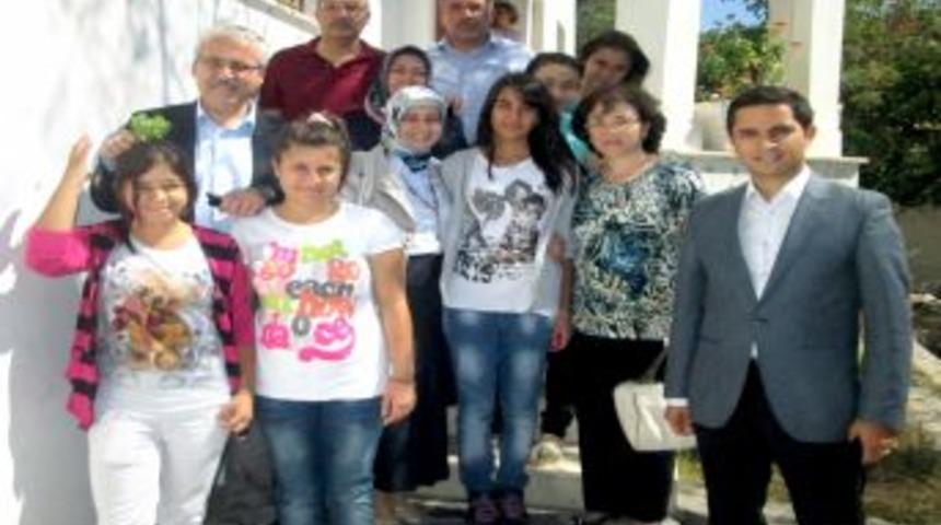 Muğla Valisi G&uuml;ven&ccedil;er &Ccedil;ocuk Evlerini Ziyaret Etti