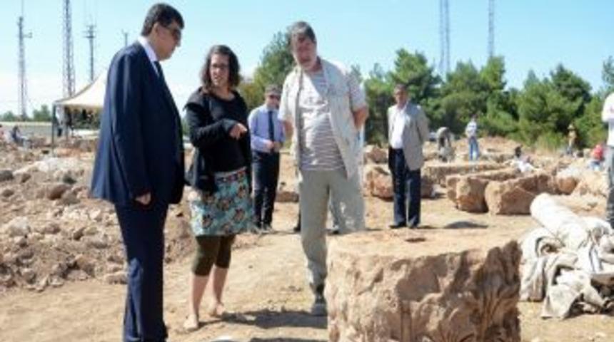 Antik Kentte Medeniyetin Izleri G&uuml;n Y&uuml;z&uuml;ne &Ccedil;ıkarılmaya Başlandı