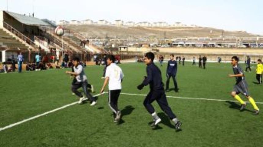 El&ccedil;i: Erciş Sportif Faaliyetlerin Merkezi Olacak