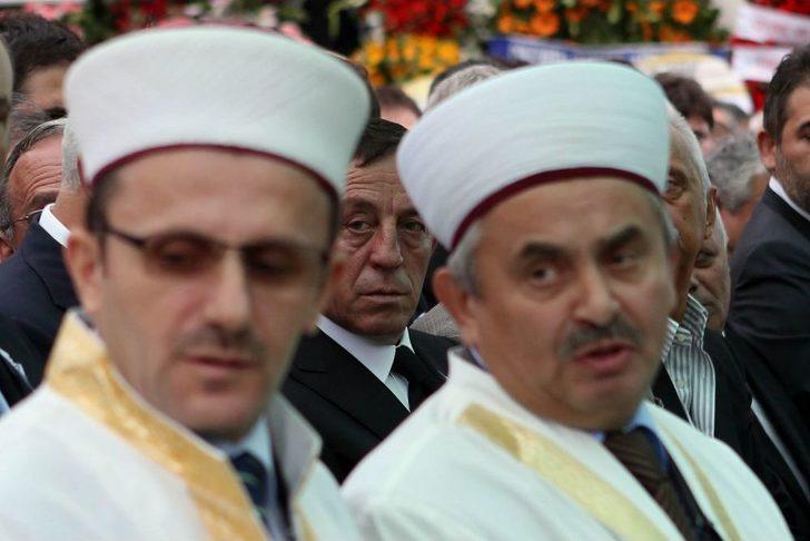 Miktat Ağaoğlu Son Yolculuğuna Uğurlandı G1