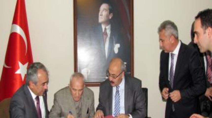 Boyabat'ta 45 Kişilik Huzurevi I&ccedil;in Ilk Imzaatıldı