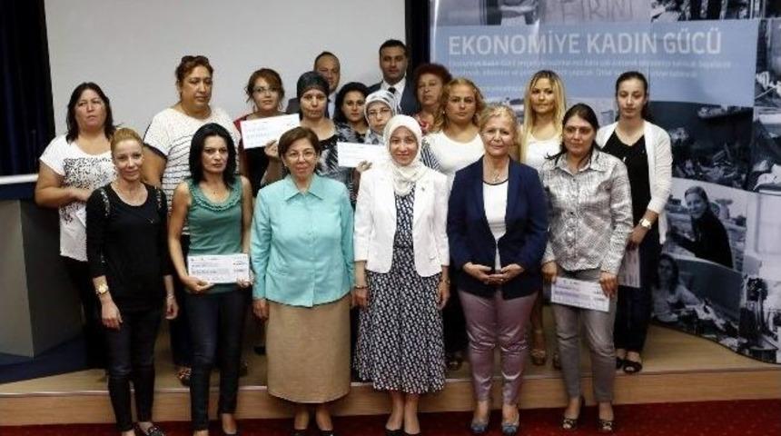 Aydınlı Girişimci Kadınlara Tam Destek