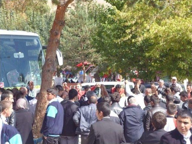 Bayburtlu Gençler İstanbul'a Taşındı