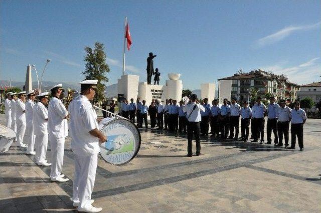 İtfaiye Ekipleri Atatürk’ün Huzuruna Çıktı