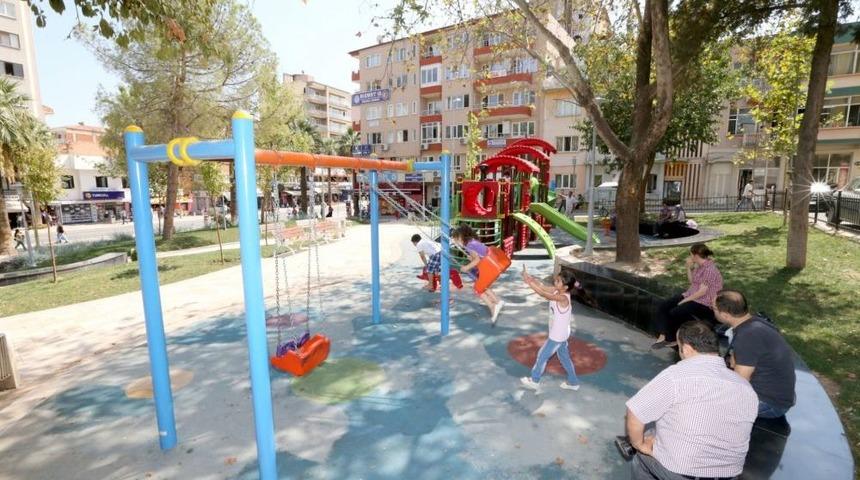 Denizli'de Cumhuriyet Parkı Yeni D&uuml;zenlemeyle Hizmete Girdi