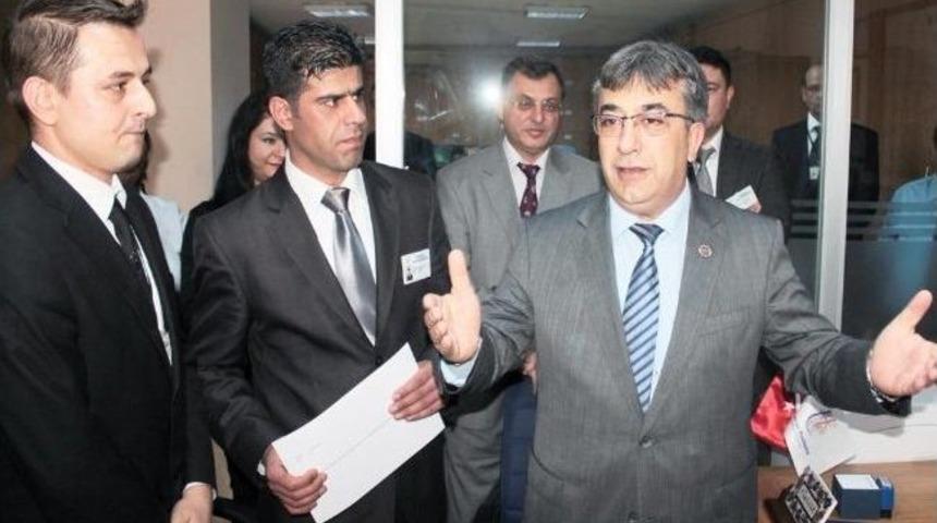 Başarılı Tapu Ve Kadastro Memurlarına Takdir Belgesi