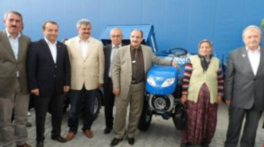 &Ccedil;ifti&ccedil;ilere ekipman desteğinde bulunuldu