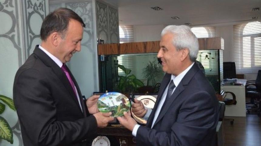 Başkan Karabalık, Karabağ Azadlık Heyetini Ağırladı