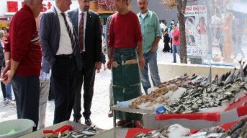 Başkan Tanık Balık Tezgahında