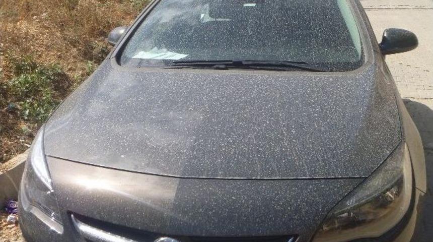 Bilecik'te Araçların Üzerine Çamur Yağdı