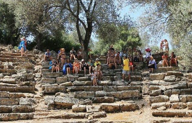 Muğla'da Turist Sayısı 2 Milyon 329 Bine Ulaştı