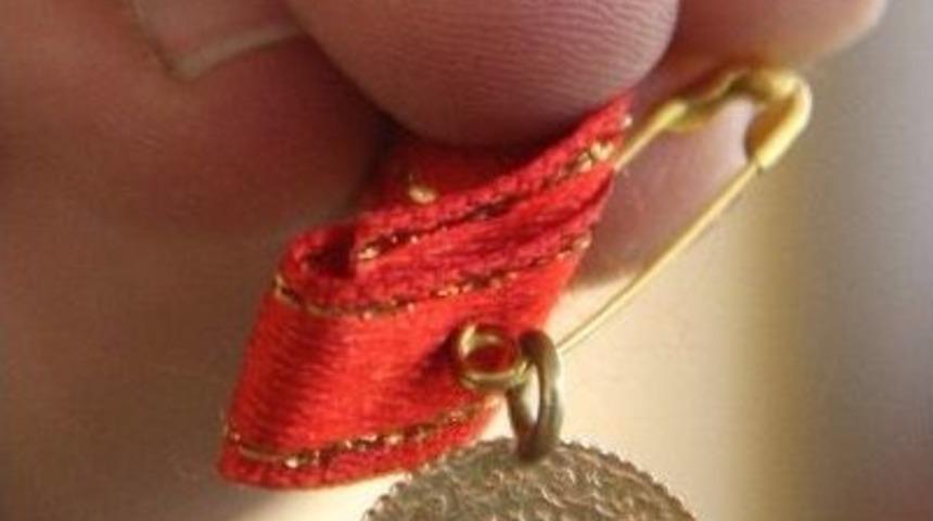 D&uuml;ğ&uuml;nler Altın Satışlarını Artırıyor