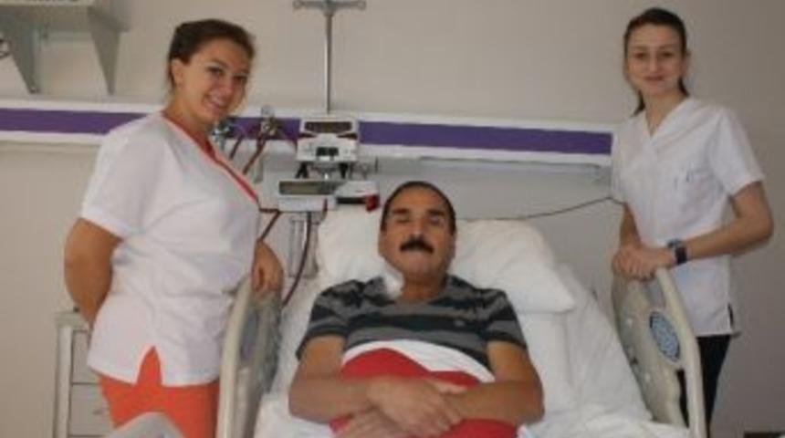 Uşak&rsquo;ın &Uuml;nl&uuml; Sanat&ccedil;ısı Şevki &Uuml;nl&uuml; Kalp Ameliyatı Oldu