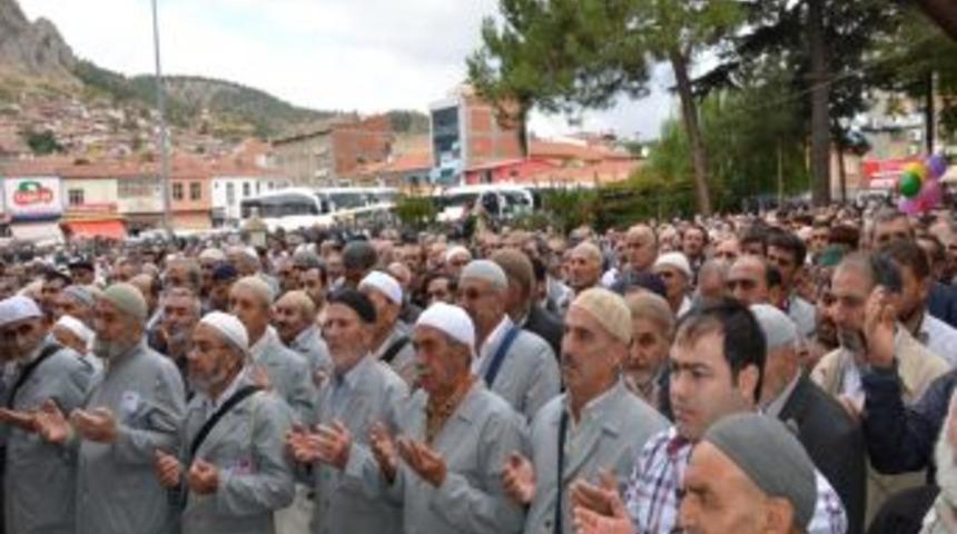 Tokatlı 207 Hacı Adayı Dualarla Uğurlandı