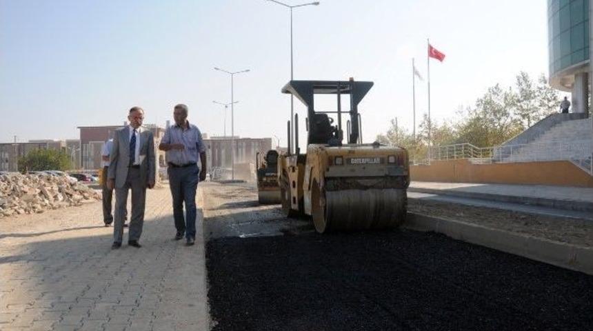 Cb&uuml; Hafsa Sultaan Hastanesi'nde Kaldırım D&uuml;zenlemesi