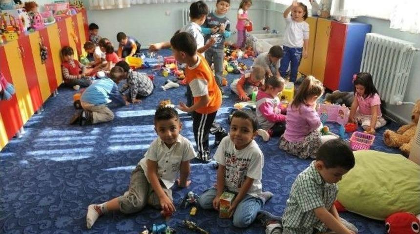 Oyuncak Evi Yeni Konuklarıyla Eğitime Başladı