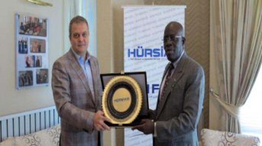 Gambiya Büyükelçisi’nden HÜRSİAD’a Ziyaret