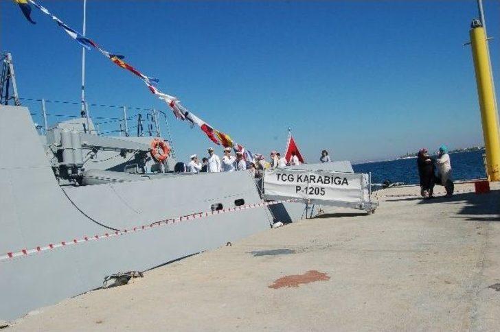 Savaş Gemisine Ziyaretçi Akını G5