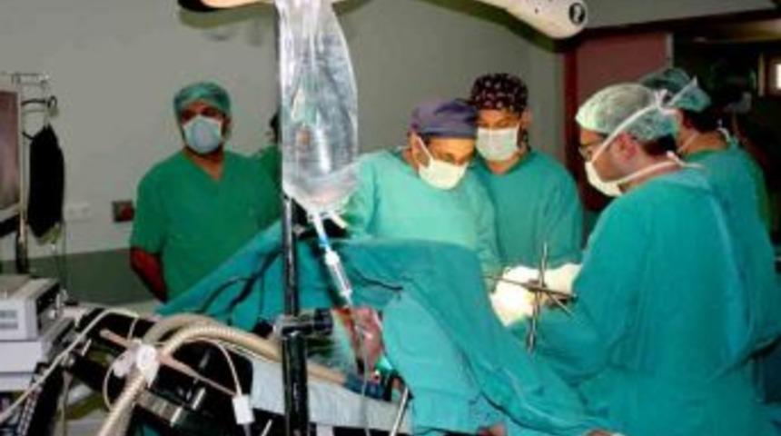 Fırat &Uuml;niversitesi Hastanesi&rsquo;nde 50. Obezite Ameliyatı