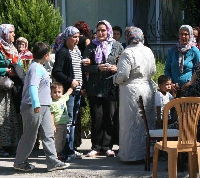 Minik Arif Gözyaşlarıyla Toprağa Verildi