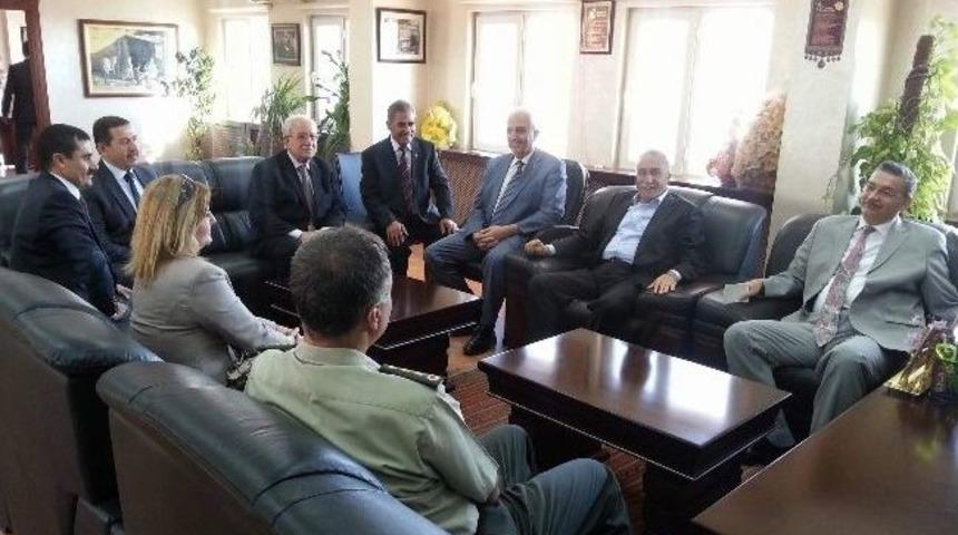 Ahilik Haftası Etkinlikleri Kapsamında 2 Bin 5 Y&uuml;z Kişiye Tirit İkram Edildi