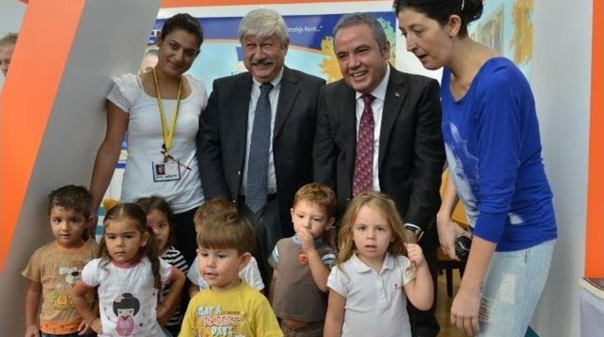 Başkan Akaydın, Kitap Fuarı&rsquo;nı Ziyaret Etti