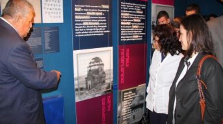 G&Uuml; &Ouml;ğrencileri Okudukları Şehrin Tarihi Ve Turistik Yerlerini Gezdi