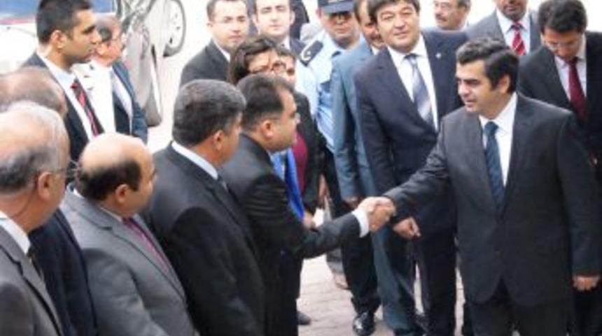 Sultan Abdulaziz'in Yol Projesi Pınarbaşı&rsquo;yı Kalkındıracak