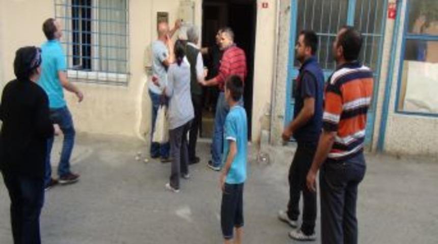 &Ccedil;ocuğunu Alevlerin Arasında Sanan Anne G&ouml;zyaşlarına Boğuldu