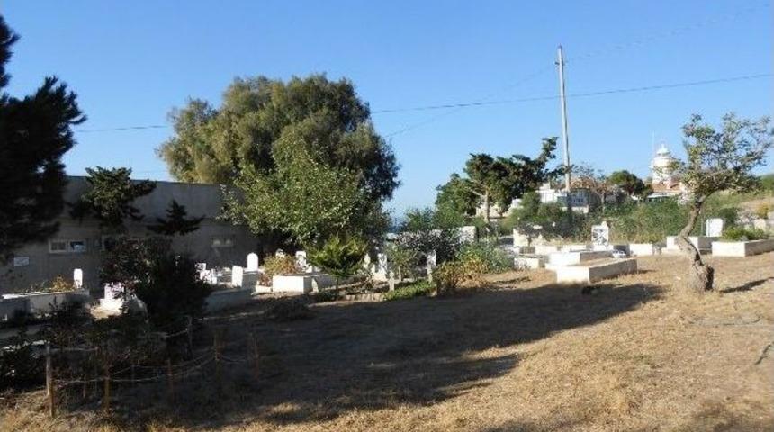 Akyarlar Mezarlığı&rsquo;nın Bakımı Yapıldı