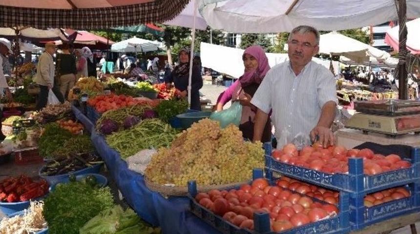 Bu Pazar İl&ccedil;e N&uuml;fusunu 3'e Katlıyor