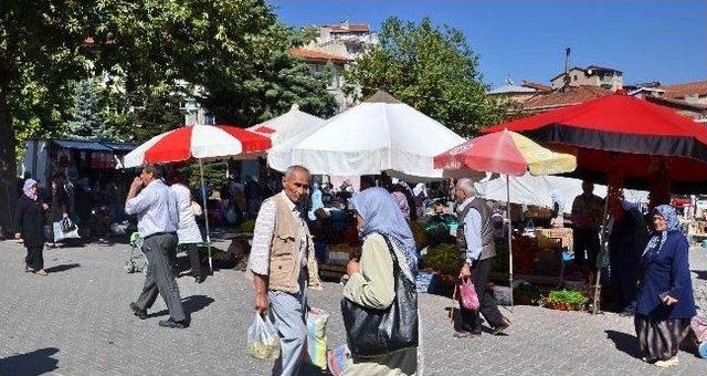 Bu Pazar İlçe Nüfusunu 3'e Katlıyor