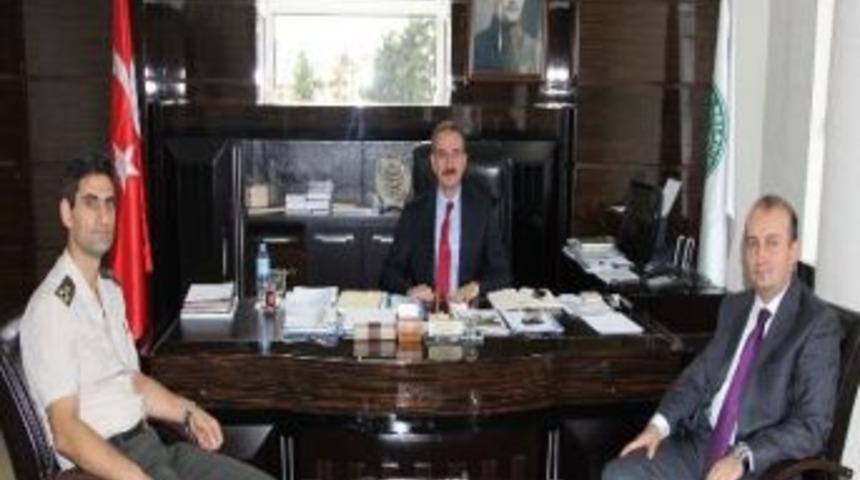 Serdar Ve &Uuml;nal'dan Başkan D&uuml;ndar&rsquo;a Ziyaret