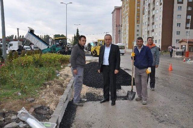 Kavşak Ve Sinyalizasyon Çalışmaları Devam Ediyor