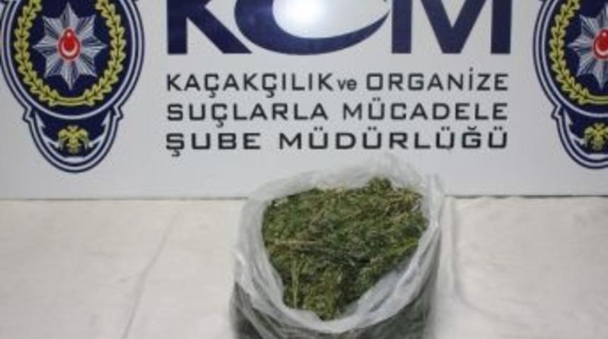 Karaman'da 1 Kilo Uyuşturucu İle Yakalanan Ş&uuml;pheli Tutuklandı