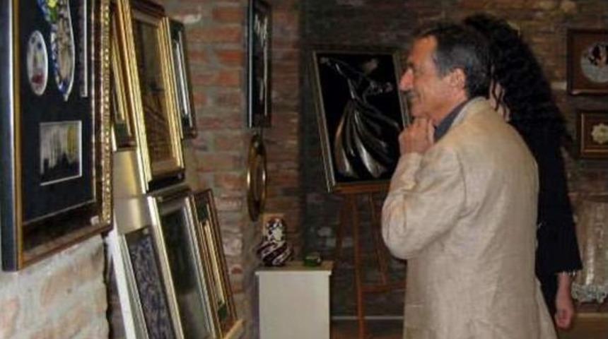 Tasarım Sanat&ccedil;ısı Şehnaz&rsquo;ın &lsquo;fır&ccedil;amda Yansıyan Işık&rsquo; Sergisi