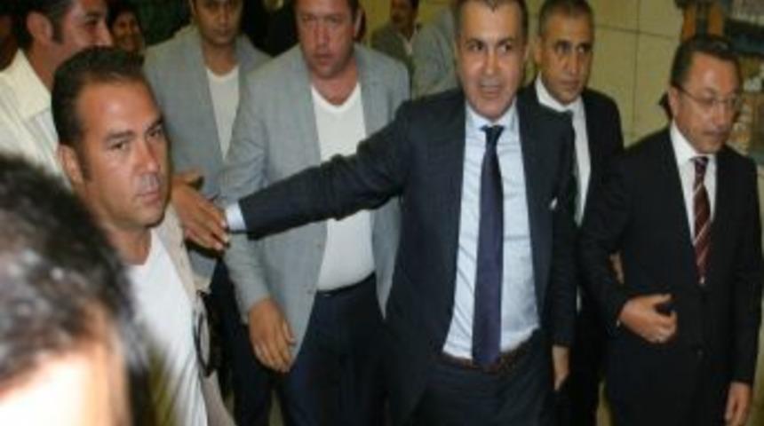 &Ccedil;elik: Demokratikleşme Paketinde Herkesin Talepleri Karşılandı