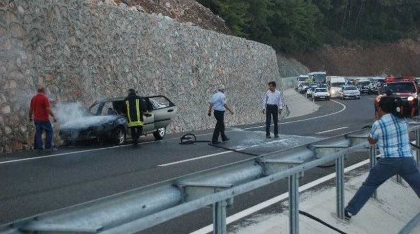 Yeni Aldığı Otomobili Cayır Cayır Yandı