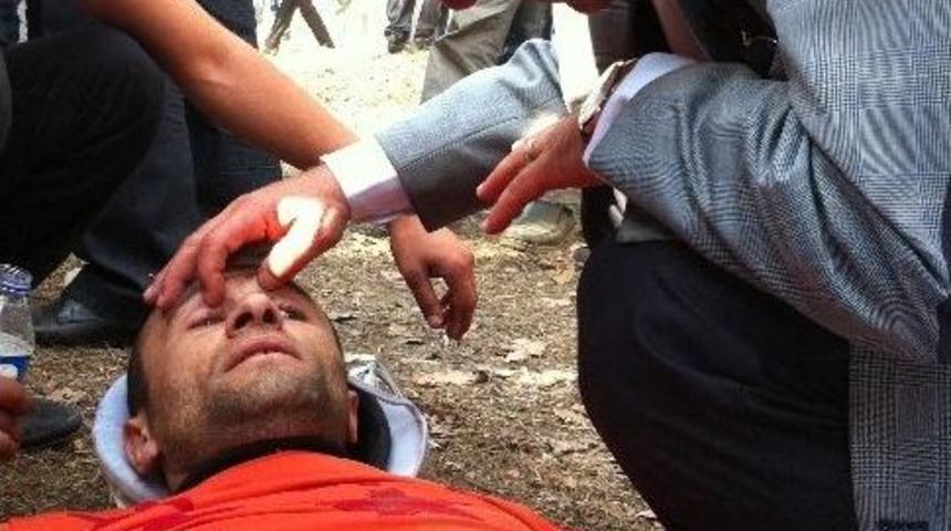 Attan d&uuml;şen jokeye ilk m&uuml;dahaleyi belediye başkanı yaptı