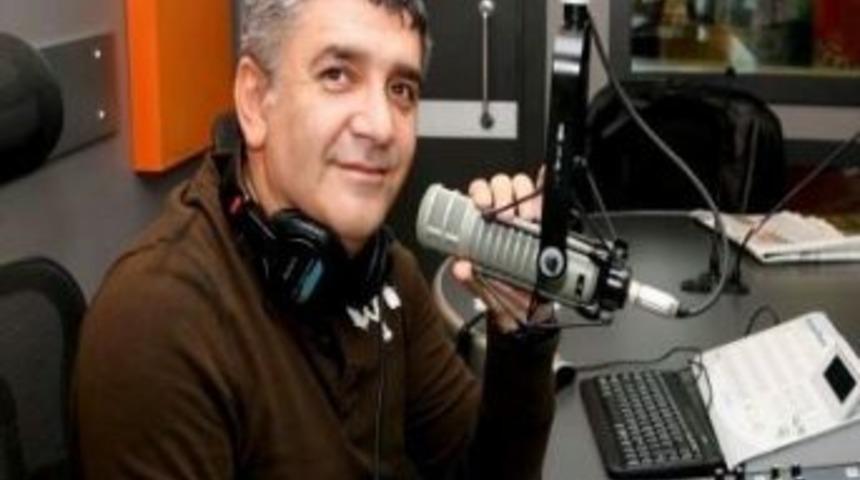 Radyocu Cem Arslan Yeni Y&uuml;zyıl &Uuml;niversitesi'nde