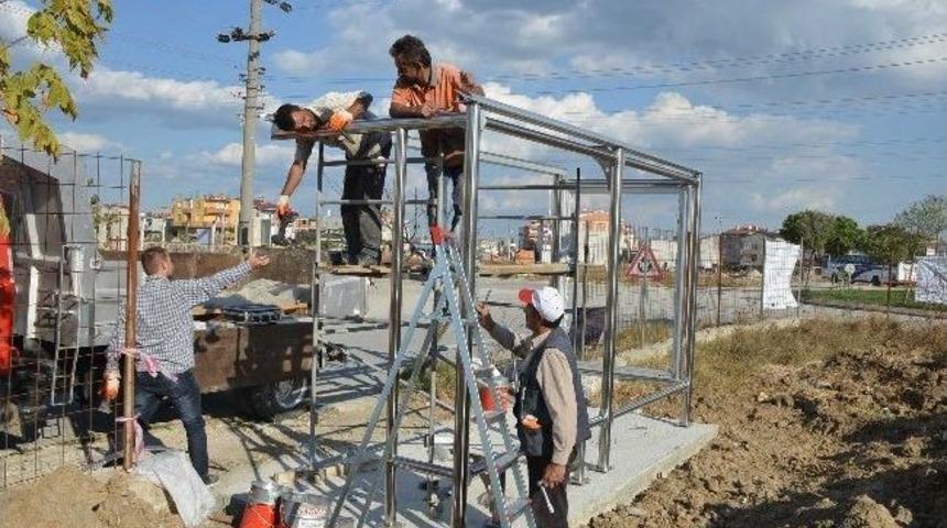 Kapaklı&rsquo;da Otob&uuml;s Durakları Yenileniyor